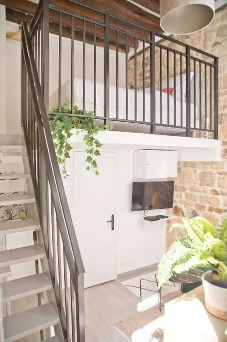 Charming Loft In The Heart Of Paris 아파트
